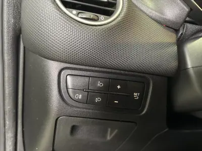 Fiat Punto 2017 - 7950 EUR, 77357 km - AUTO.MOTO.pt - 77357km - foto 30 de 31