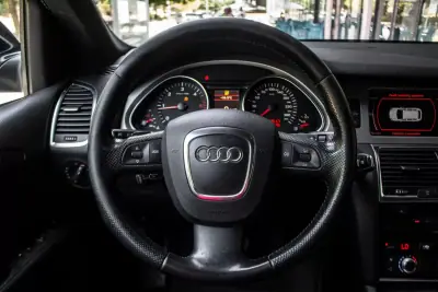 Audi Q7 2007 - 13790 EUR, 328646 km - AUTO.MOTO.pt - 328646km - foto 38 de 38