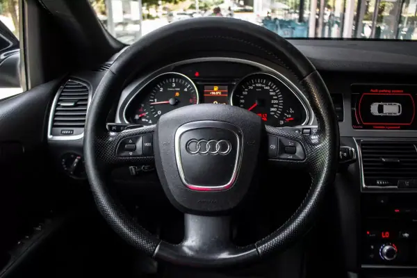 Audi Q7 2007 - 13790 EUR, 328646 km - AUTO.MOTO.pt - 328646km - foto 38 de 38
