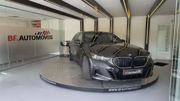 BMW i5 2024 - 52900 EUR, 41826 km - AUTO.MOTO.pt - 41826km - foto 5 de 55