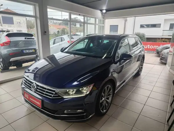 Volkswagen Passat Variant 2018 - 21990 EUR, 137500 km - AUTO.MOTO.pt - 137500km - foto 5 de 44
