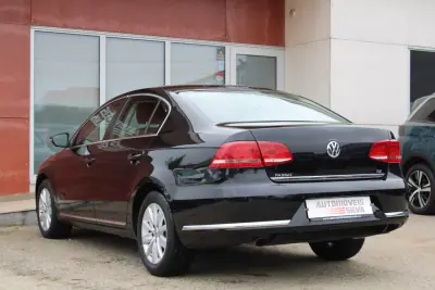 Volkswagen Passat 2011 - 10990 EUR, 174000 km - AUTO.MOTO.pt - 174000km - foto 13 de 30