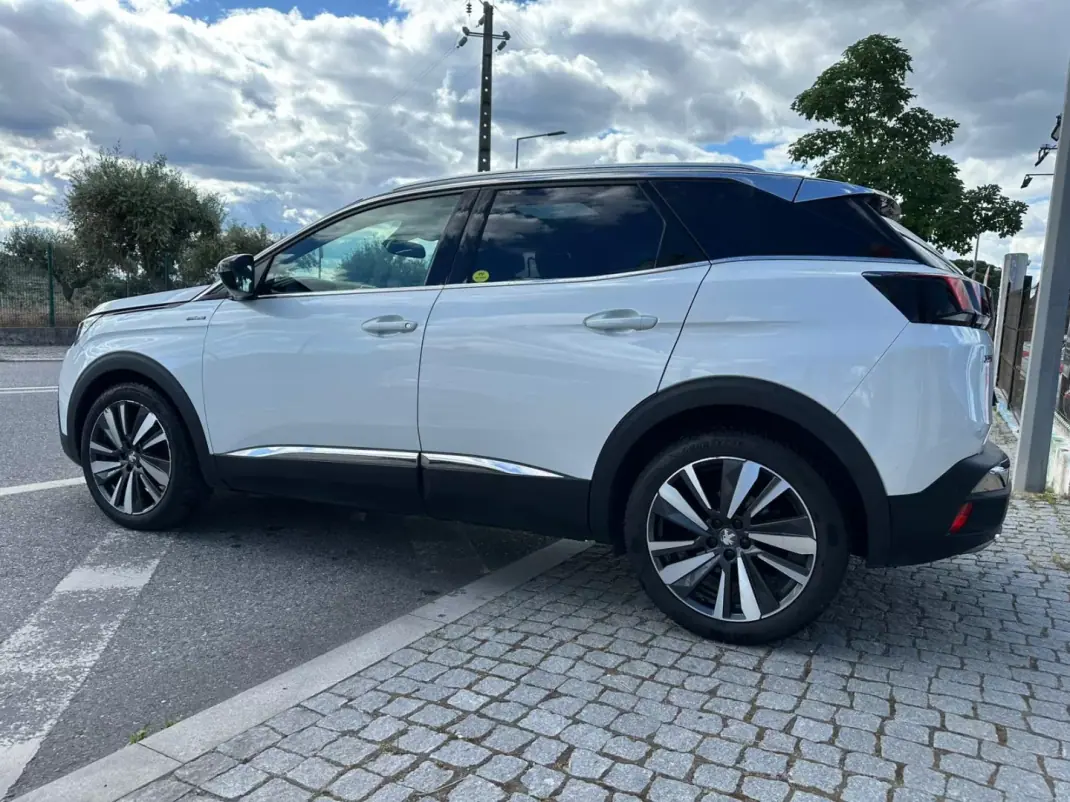 Peugeot 3008 2020 - 23900 EUR, 132834 km - AUTO.MOTO.pt - 132834km - foto 3 de 34