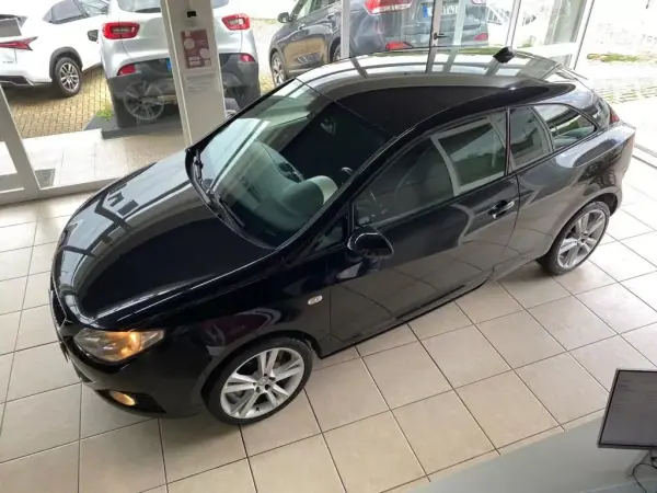SEAT Ibiza 2011 - 7490 EUR, 134000 km - AUTO.MOTO.pt - 134000km - foto 25 de 34