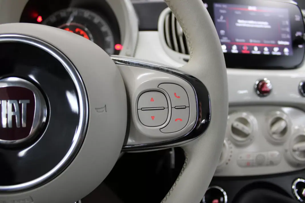 Fiat 500 2023 - 12900 EUR, 32374 km - AUTO.MOTO.pt - 32374km - foto 12 de 23