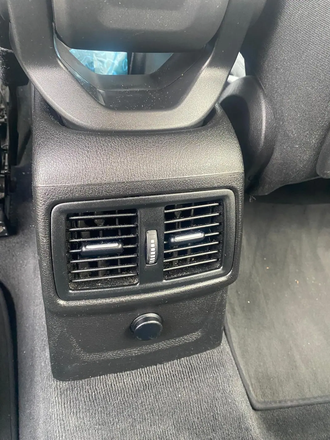 BMW X1 2018 - 18300 EUR, 130000 km - AUTO.MOTO.pt - 130000km - foto 8 de 15