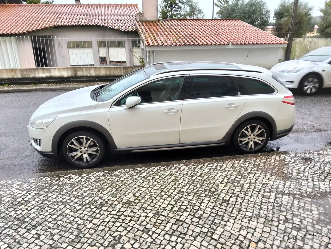 Peugeot 508 RXH 2012 - 7250 EUR, 267000 km - AUTO.MOTO.pt - 267000km - foto 5 de 23