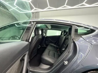 Tesla Model 3 2019 — foto 6 de 19