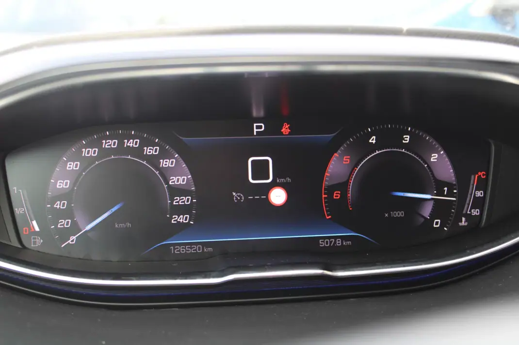 Peugeot 3008 2021 - 22490 EUR, 126000 km - AUTO.MOTO.pt - 126000km - foto 20 de 27