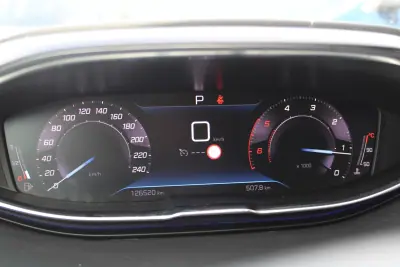 Peugeot 3008 2021 - 22490 EUR, 126000 km - AUTO.MOTO.pt - 126000km - foto 20 de 27