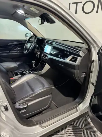 KGM Korando 2020 - 17900 EUR, 74729 km - AUTO.MOTO.pt - 74729km - foto 19 de 49