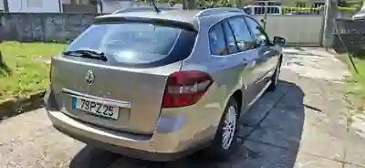 Renault Laguna Break 2012 - 4900 EUR, 299000 km - AUTO.MOTO.pt - 299000km - foto 2 de 7
