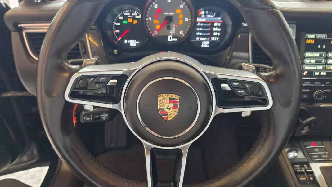 Porsche Macan 2014 - 33900 EUR, 211992 km - AUTO.MOTO.pt - 211992km - foto 38 de 58