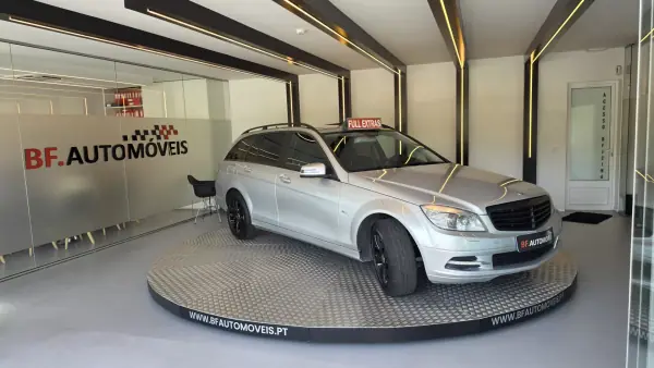 Mercedes-Benz C 220 2010 - 9900 EUR, 291040 km - AUTO.MOTO.pt - 291040km - foto 5 de 61