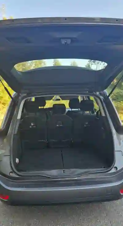 Citroën Grand C4 Spacetourer 2019 - 11000 EUR, 211100 km - AUTO.MOTO.pt - 211100km - foto 8 de 13