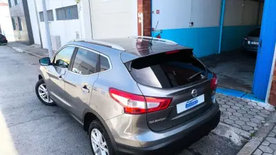 Nissan Qashqai 2015 - 12400 EUR, 173000 km - AUTO.MOTO.pt - 173000km - foto 21 de 22