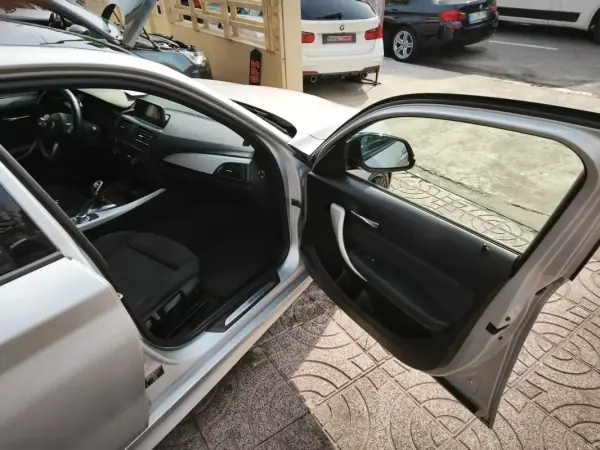 BMW 120 2014 - 17900 EUR, 180000 km - AUTO.MOTO.pt - 180000km - foto 23 de 34