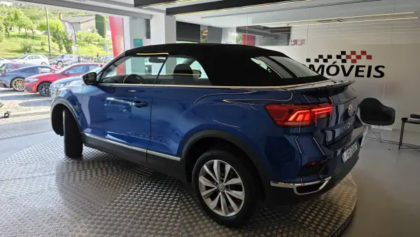 Volkswagen T-Roc Cabrio 2020 - 26900 EUR, 61926 km - AUTO.MOTO.pt - 61926km - foto 20 de 56