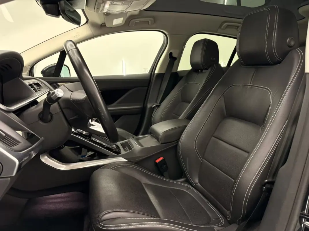 Jaguar I-Pace 2018 - 21250 EUR, 151000 km - AUTO.MOTO.pt - 151000km - foto 16 de 20