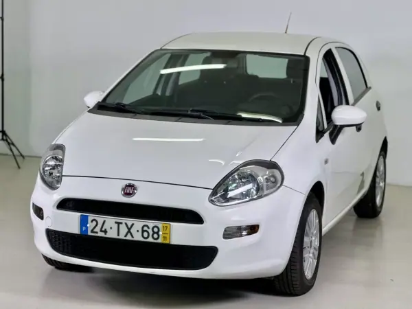 Fiat Punto 2017 - 7950 EUR, 77357 km - AUTO.MOTO.pt - 77357km - foto 3 de 31