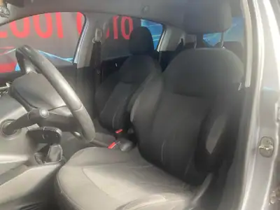 Peugeot 208 2013 - 6999 EUR, 195000 km - AUTO.MOTO.pt - 195000km - foto 22 de 35