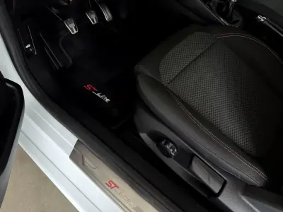 Ford Fiesta 2018 - 12500 EUR, 146800 km - AUTO.MOTO.pt - 146800km - foto 65 de 78