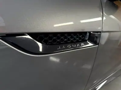 Jaguar F-Type 2018 - 46000 EUR, 64300 km - AUTO.MOTO.pt - 64300km - foto 15 de 135