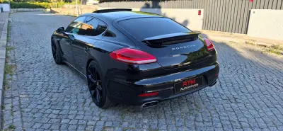 Porsche Panamera 2015 - 42000 EUR, 150600 km - foto 2 de 6