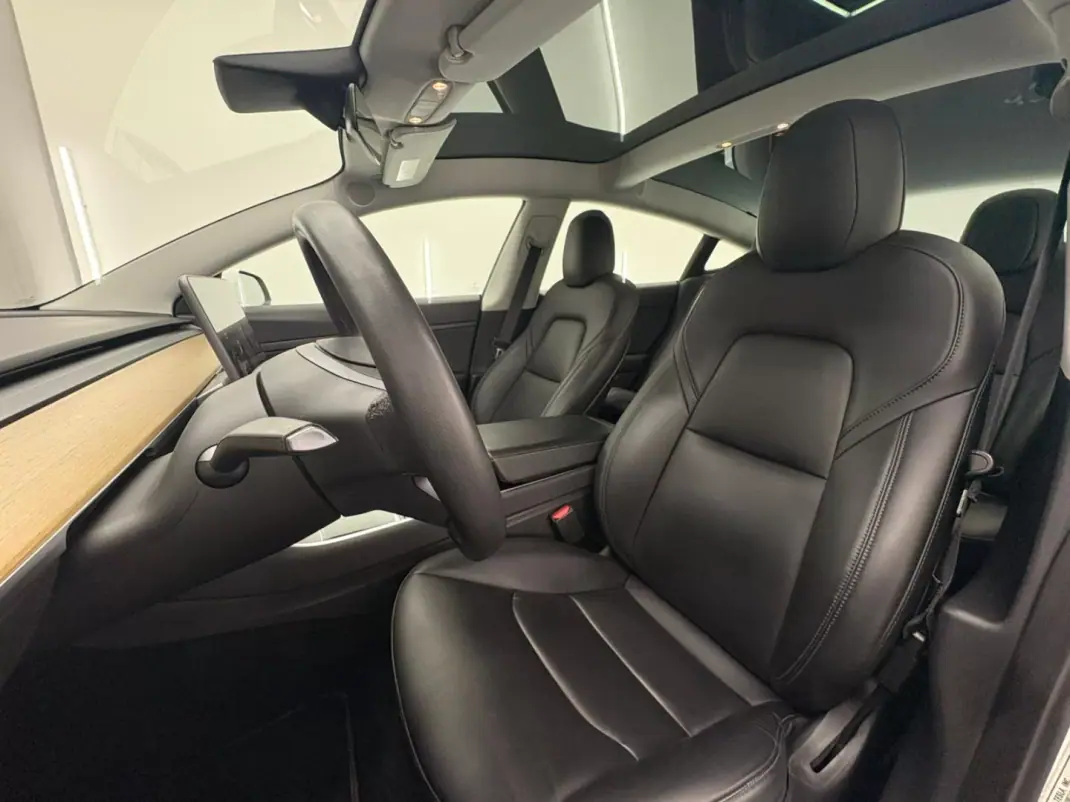 Tesla Model 3 2020 - 19500 EUR, 175000 km - AUTO.MOTO.pt - 175000km - foto 18 de 19