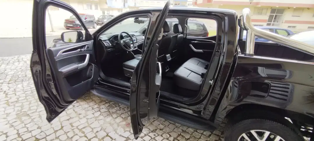 Maxus 2023 - 31500 EUR, 12635 km - AUTO.MOTO.pt - 12635km - foto 24 de 26