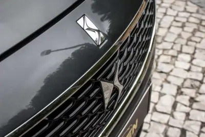 DS DS5 2015 - 8450 EUR, 237267 km - AUTO.MOTO.pt - 237267km - foto 9 de 41