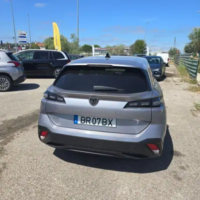 Peugeot 308 SW 2022 - 14450 EUR, 170000 km - AUTO.MOTO.pt - 170000km - foto 2 de 9