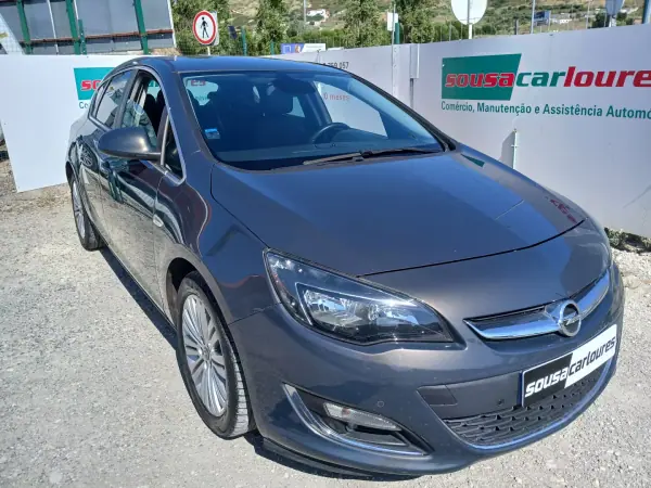 Opel Astra 2013 - 6250 EUR, 159389 km - AUTO.MOTO.pt - 159389km - foto 5 de 26