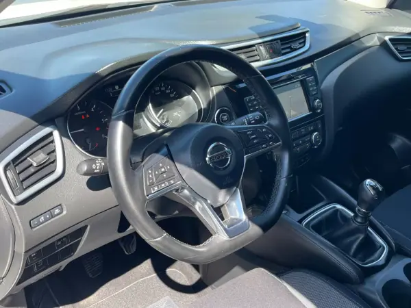 Nissan Qashqai 2017 - 13900 EUR, 236000 km - AUTO.MOTO.pt - 236000km - foto 10 de 14