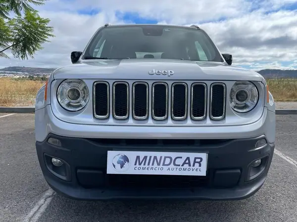 Jeep Renegade 2018 - 17980 EUR, 112000 km - AUTO.MOTO.pt - 112000km - foto 3 de 22