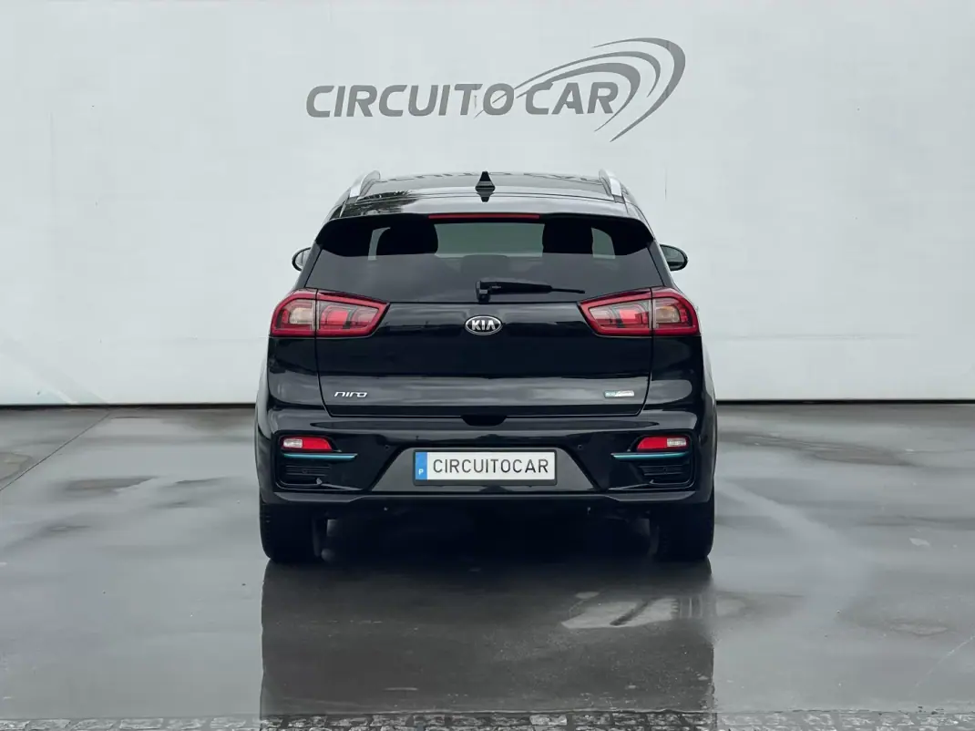 Kia e-Niro 2019 - 19995 EUR, 77841 km - AUTO.MOTO.pt - 77841km - foto 11 de 47