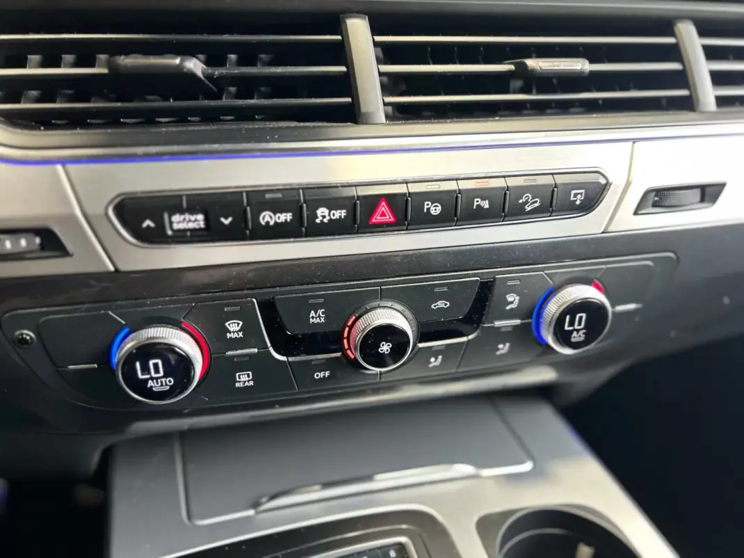 Audi Q7 2016 - 41000 EUR, 139000 km - AUTO.MOTO.pt - 139000km - foto 22 de 44