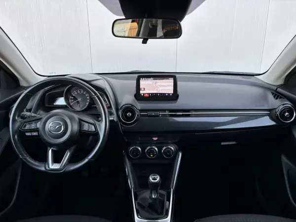 Mazda 2 2019 - 13900 EUR, 81000 km - AUTO.MOTO.pt - 81000km - foto 10 de 35