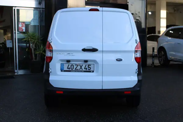 Ford Transit Courier 2020 - 12400 EUR, 140939 km - AUTO.MOTO.pt - 140939km - foto 14 de 15