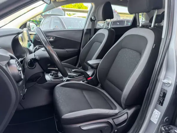Hyundai Kauai 2018 - 13850 EUR, 71941 km - AUTO.MOTO.pt - 71941km - foto 12 de 19