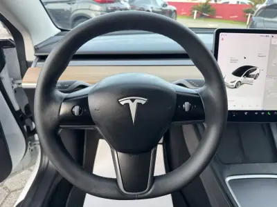 Tesla Model 3 2021 - 28900 EUR, 73000 km - AUTO.MOTO.pt - 73000km - foto 26 de 32