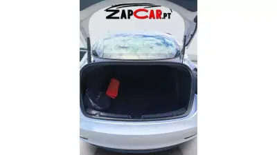Tesla Model 3 2023 - 36900 EUR, 30450 km - 30450km - foto 14 de 15
