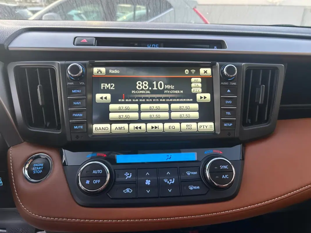 Toyota RAV4 2019 - 29990 EUR, 53500 km - AUTO.MOTO.pt - 53500km - foto 13 de 16
