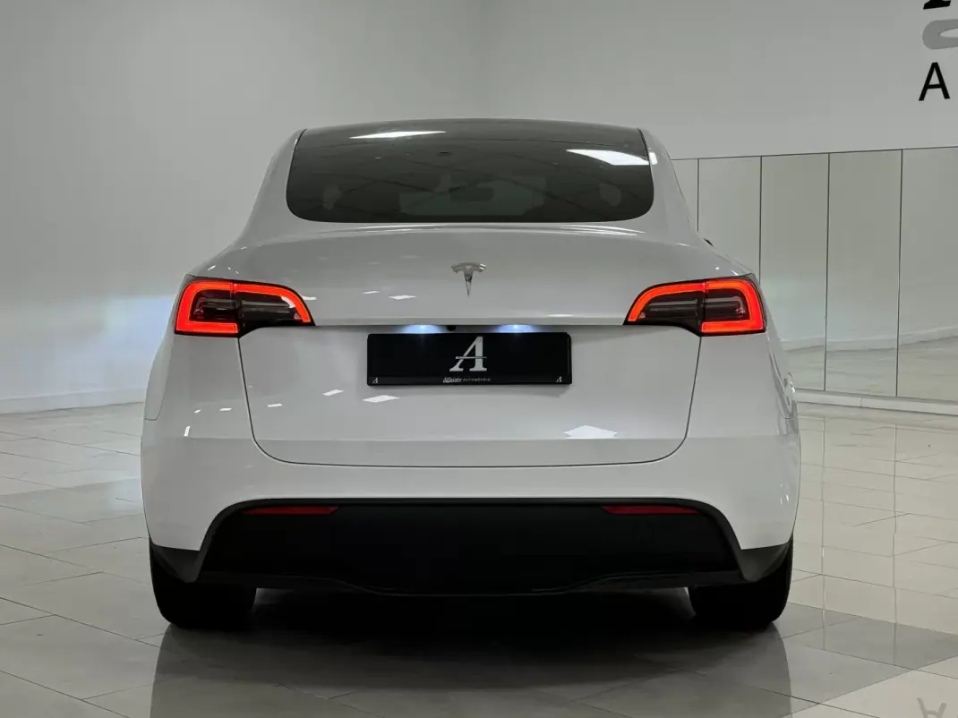 Tesla Model Y 2022 - 34890 EUR, 49800 km - AUTO.MOTO.pt - 49800km - foto 7 de 32