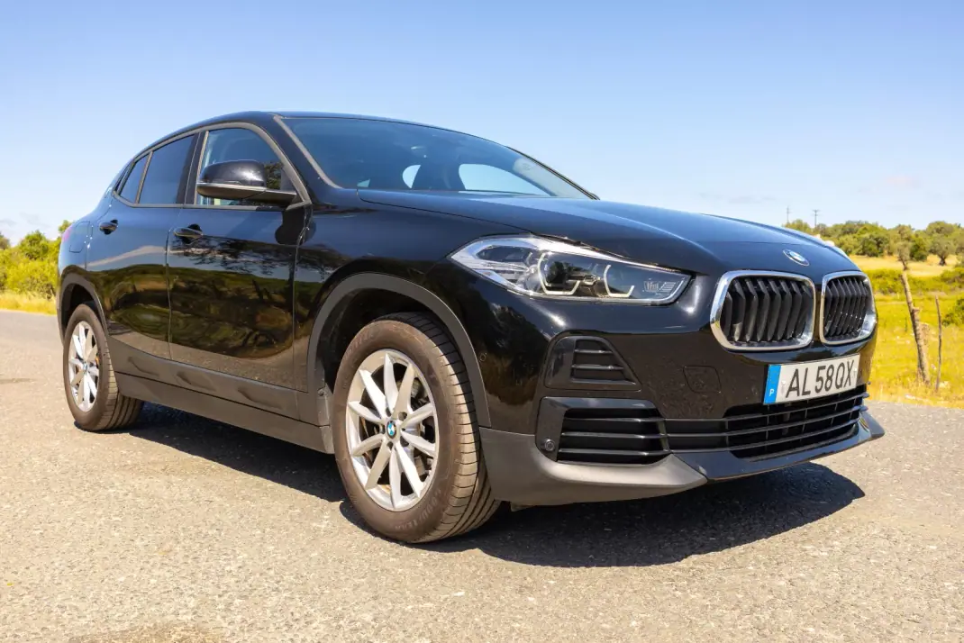 BMW X2 2021 - 28000 EUR, 76300 km - AUTO.MOTO.pt - 76300km - foto 1 de 15