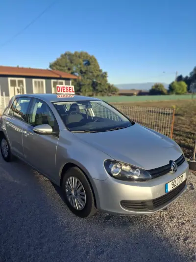 Volkswagen Golf 2010 — photo 3 of 10