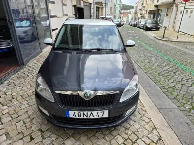 Skoda Fabia Break 2012 - 6000 EUR, 165296 km - AUTO.MOTO.pt - 165296km - foto 2 de 18