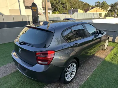 BMW 116 2015 - 12900 EUR, 230000 km - AUTO.MOTO.pt - 230000km - foto 12 de 57