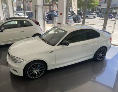 BMW 118 2010 - 9990 EUR, 257544 km - AUTO.MOTO.pt - 257544km - foto 15 de 22