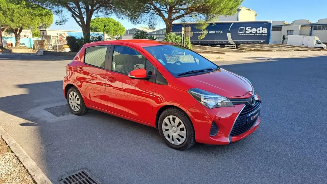 Toyota Yaris 2014 - 11890 EUR, 90525 km - AUTO.MOTO.pt - 90525km - foto 12 de 39